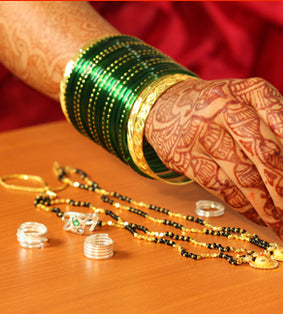 GOLD RUSH: INDIA’S WEDDING SEASON