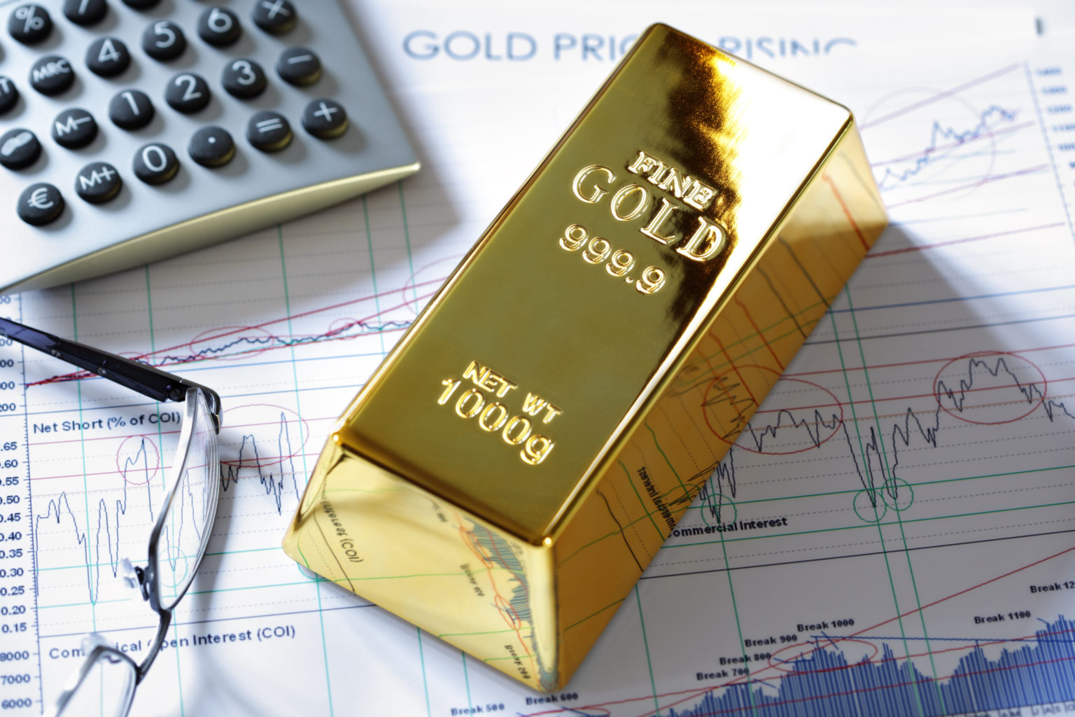 IS IT BETTER TO BUY GOLD BULLION OR GOLD STOCKS?